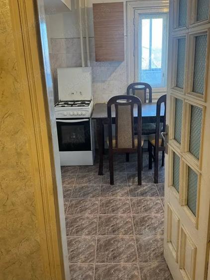 Apartament cu 3 camere decomandat în Șagului