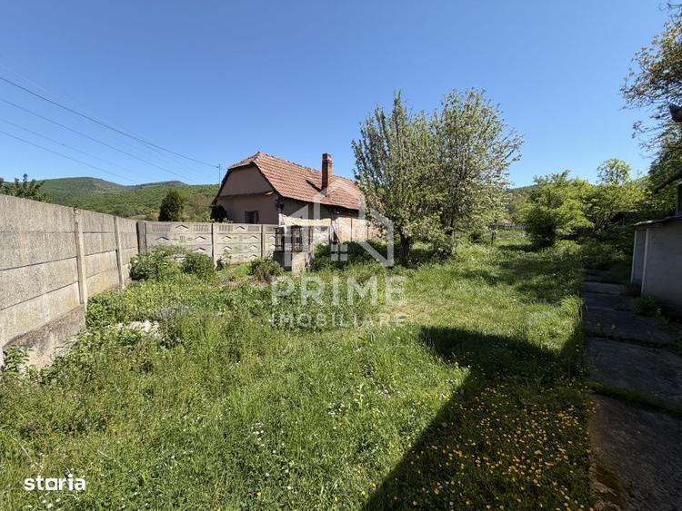 Casă cu 2 camere cu Teren 1032 Mp în Tău