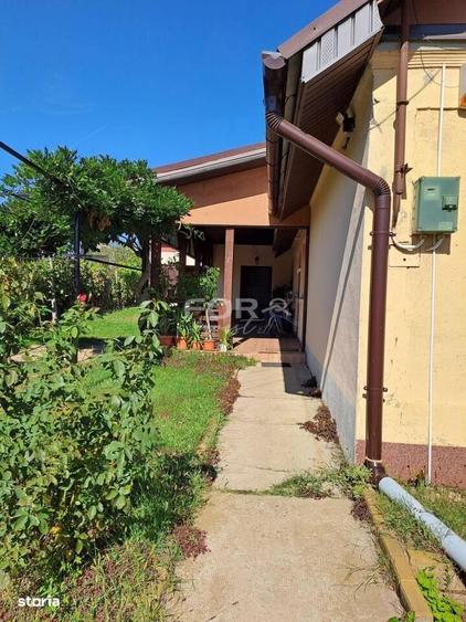 Casă cu 4 camere cu Teren 1900 Mp în Central