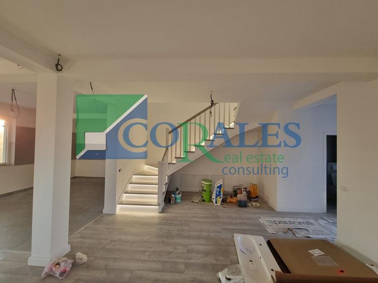 Duplex cu 4 camere cu Canalizare în Dumbrăvița