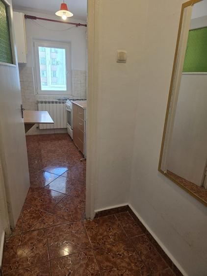 Garsonieră decomandată în Rahova