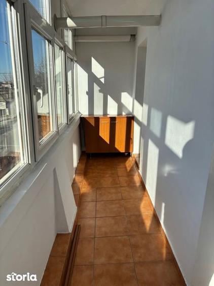 Apartament cu 3 camere decomandat în Mioriței