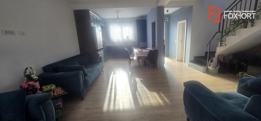 Duplex cu 4 camere cu Teren 307 Mp în Moșnița Veche