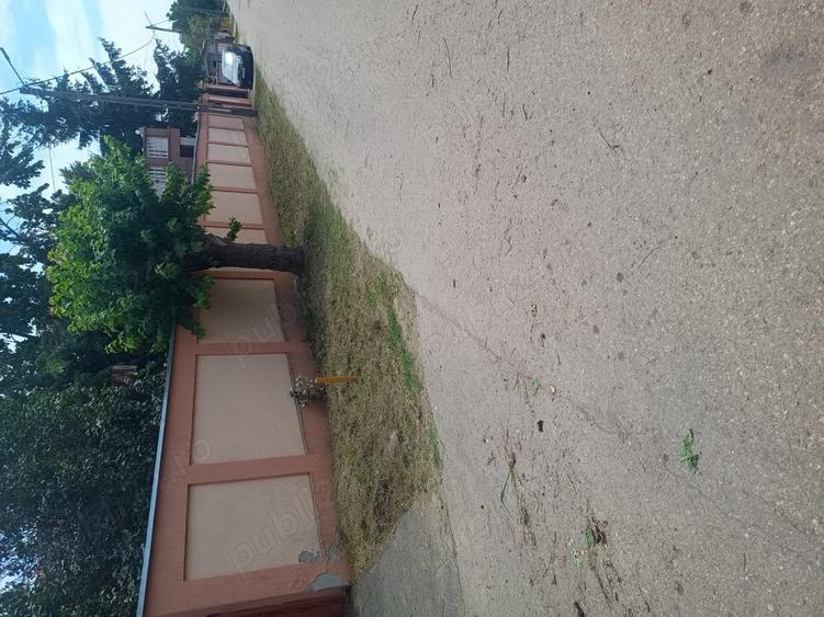 Casă cu 5 camere cu Teren 1000 Mp în Postăvari
