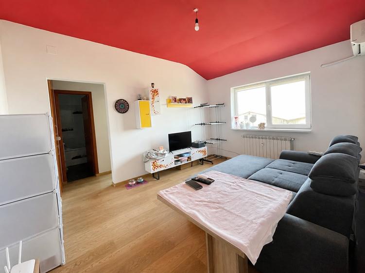 Apartament cu 3 camere semidecomandat, mobilat în Inel I