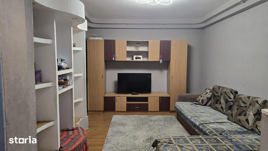 Apartament cu 2 camere în Micro 14