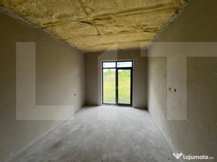 Casă cu 5 camere cu Teren 1112 Mp în Apahida