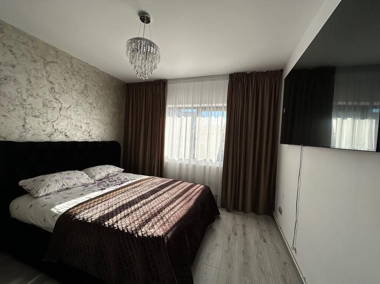 Casă cu 4 camere cu Teren 2000 Mp în Central