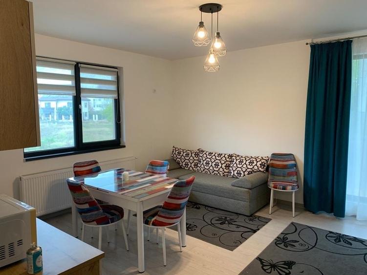 Apartament cu 2 camere semidecomandat în Păcii