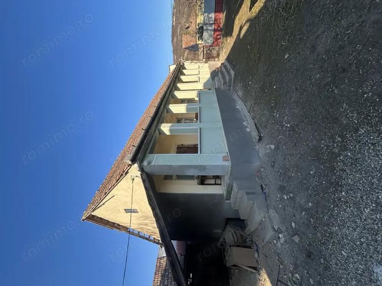 Casă cu 3 camere cu Teren 1400 Mp în Lopadea Veche