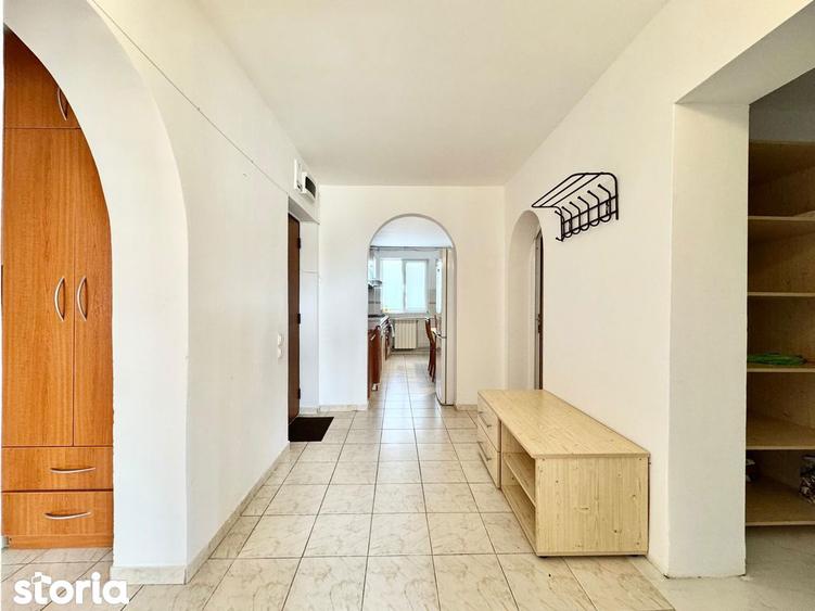 Apartament cu 3 camere, mobilat în Copou