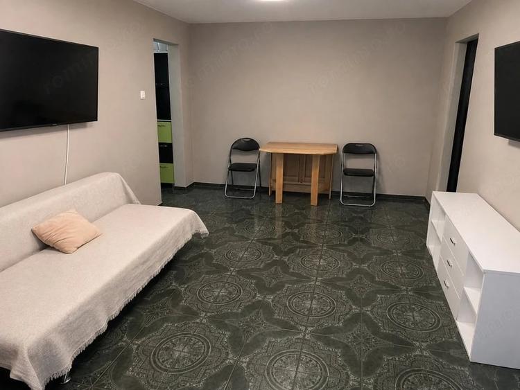 Apartament 4 camere semidecomandat, etaj 2/4, zona Rovine - 1