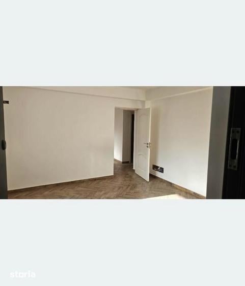 Spațiu comercial, de 1,650 mp, în Central