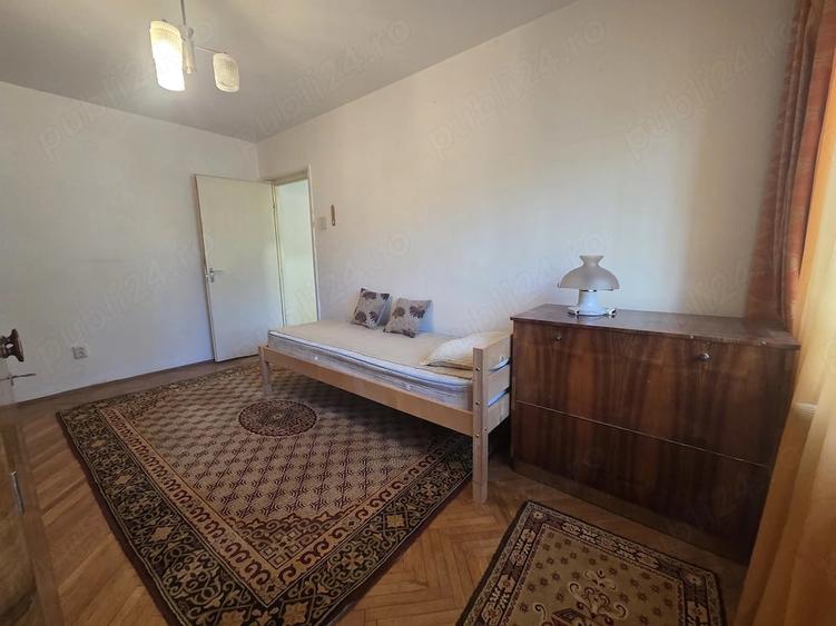 Apartament cu 3 camere decomandat în Gheorghieni