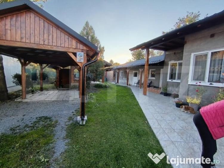 Casa cu 3 camere,baie, bucatarie,anexe.pivni?a teren 800 m - 12