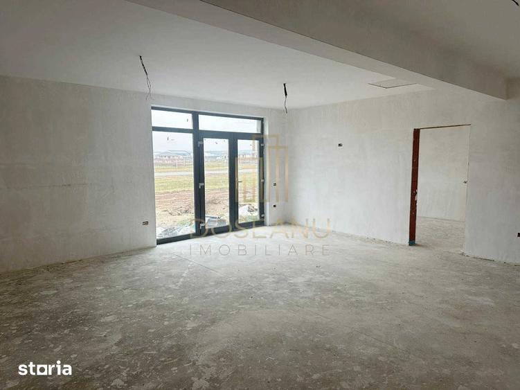 Casă cu 4 camere cu Teren 300 Mp în Sânmartin
