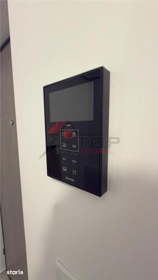 Apartament cu 3 camere decomandat în Bârnova
