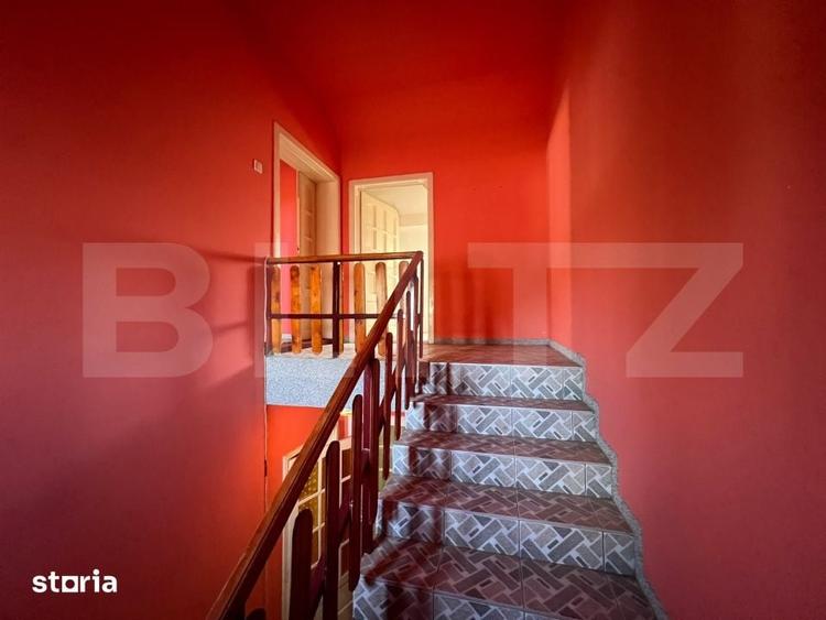 Casă cu 6 camere cu Teren 1032 Mp în Central