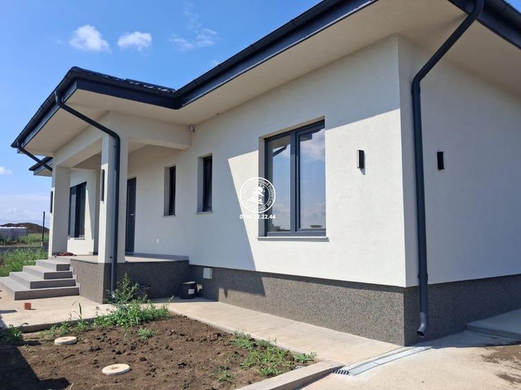 Casă cu 4 camere cu Teren 450 Mp în Breazu