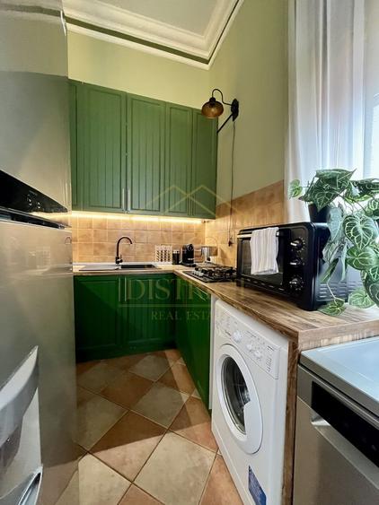 Apartament cu 3 camere nedecomandat, mobilat în Ultracentral