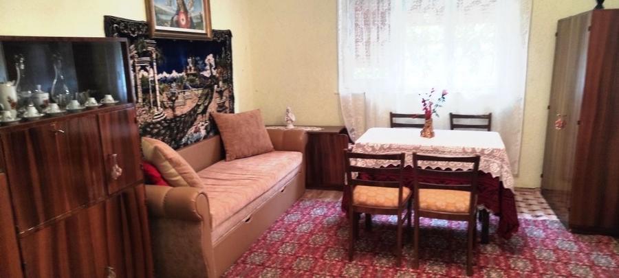 Casă cu 4 camere cu Teren 1200 Mp în Central