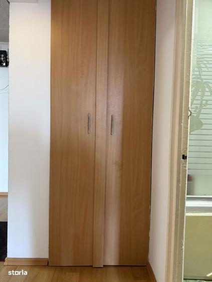 Apartament cu 4 camere semidecomandat, mobilat în Crângași