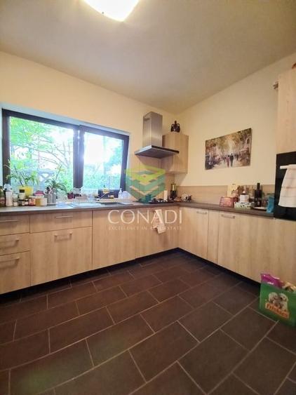 Casă individuală cu 5 camere cu Teren 370 Mp în Băneasa