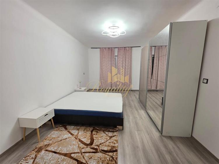 Apartament cu 5 camere decomandat, mobilat în Girocului