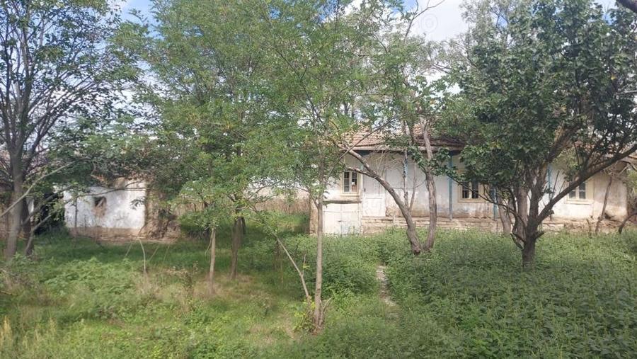 Teren de 2116 mp, în Baia