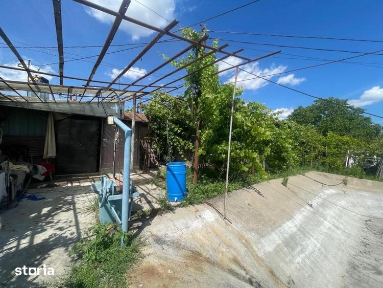 Casă cu 2 camere cu Teren 500 Mp în Șimnicu de Sus