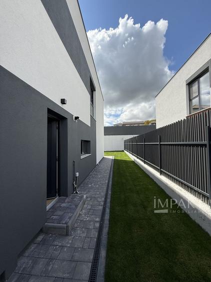 Duplex cu 4 camere cu Canalizare în Chinteni