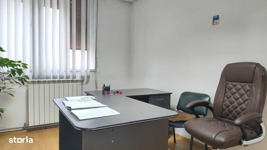 Spațiu comercial, de 30 mp, în Central
