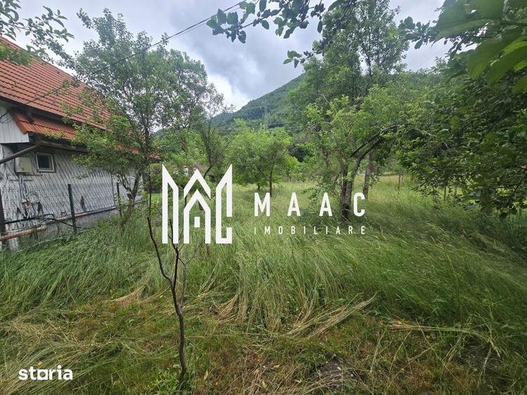 Casă cu 3 camere decomandat cu Teren 1200 Mp în Câineni
