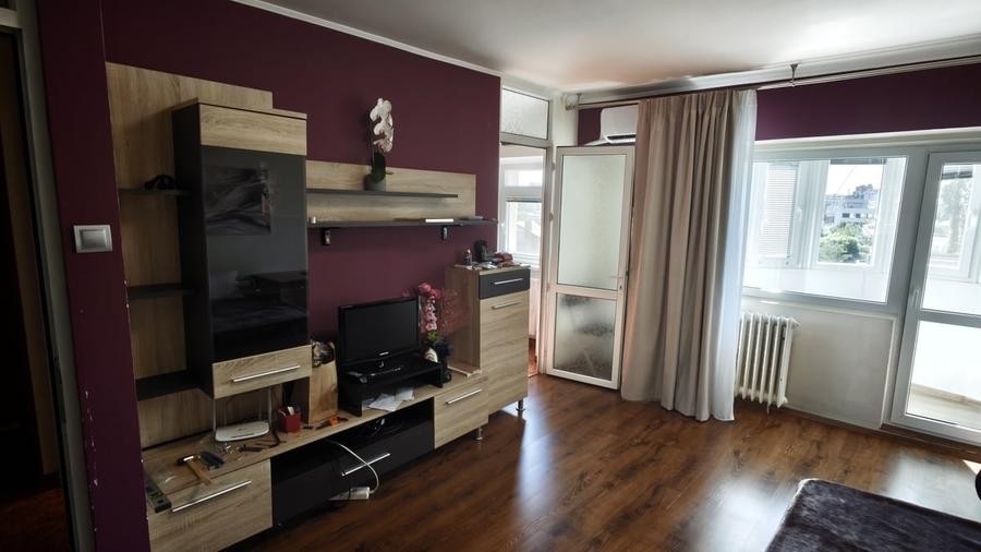 Garsonieră decomandată în Muncii