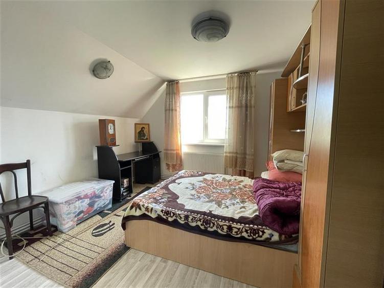 Casă individuală cu 4 camere cu Teren 430 Mp în Moara Domnească