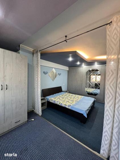 Apartament cu 4 camere decomandat în Central