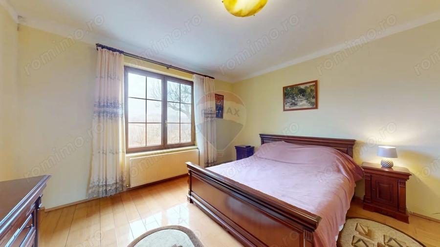 Casă cu 3 camere cu Teren 10331 Mp în Sohodol