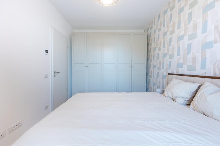 Apartament cu 2 camere semidecomandat, mobilat în Central