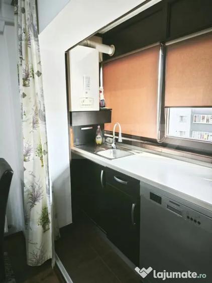 Apartament cu 2 camere decomandat în Războieni