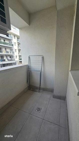Garsonieră decomandată în Titan