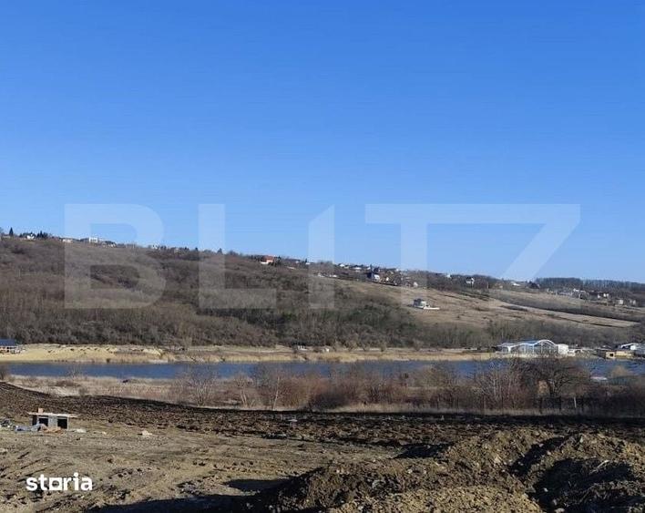 Teren de 660 mp, în Aroneanu