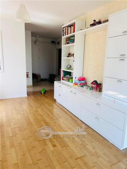Apartament cu 3 camere decomandat în Tătărași