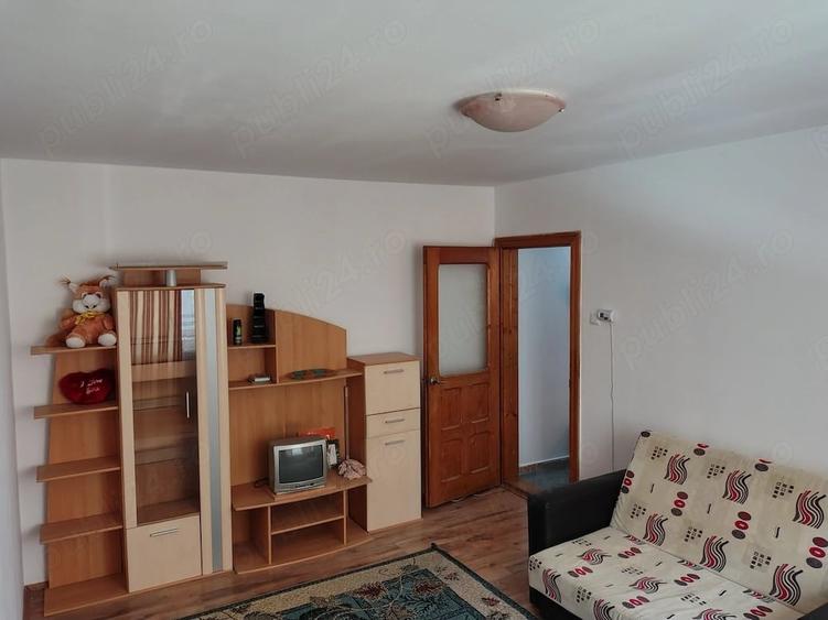 Apartament cu 2 camere nedecomandat în Micro 11