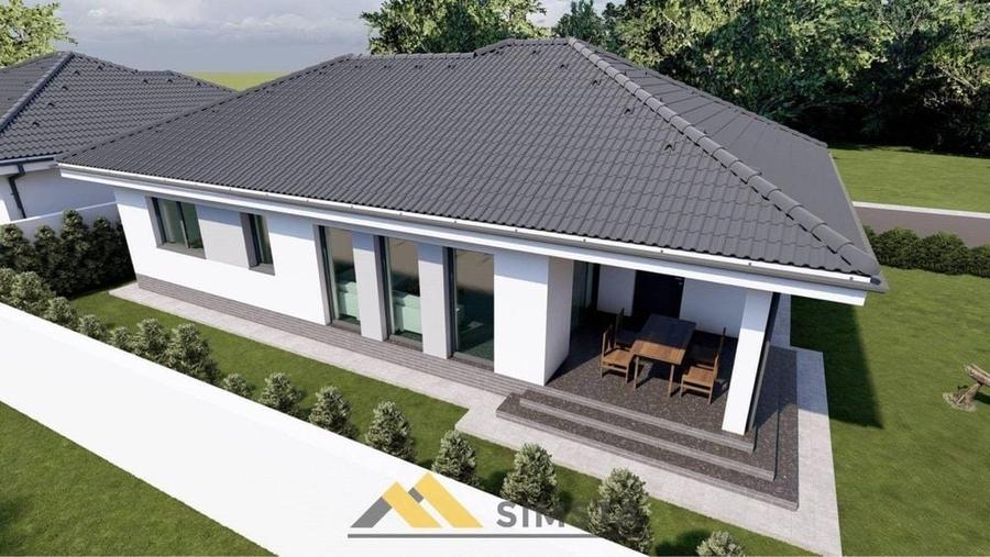Casă cu 4 camere în Rontău