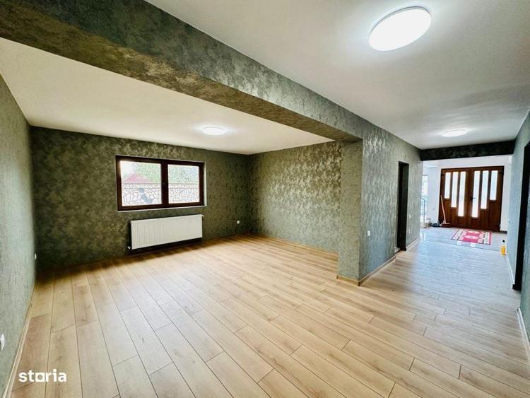 Casă cu 4 camere în Crevedia