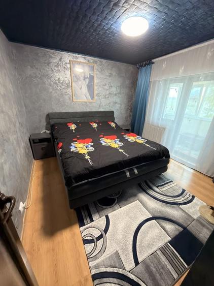 Apartament cu 3 camere decomandat în Tomești