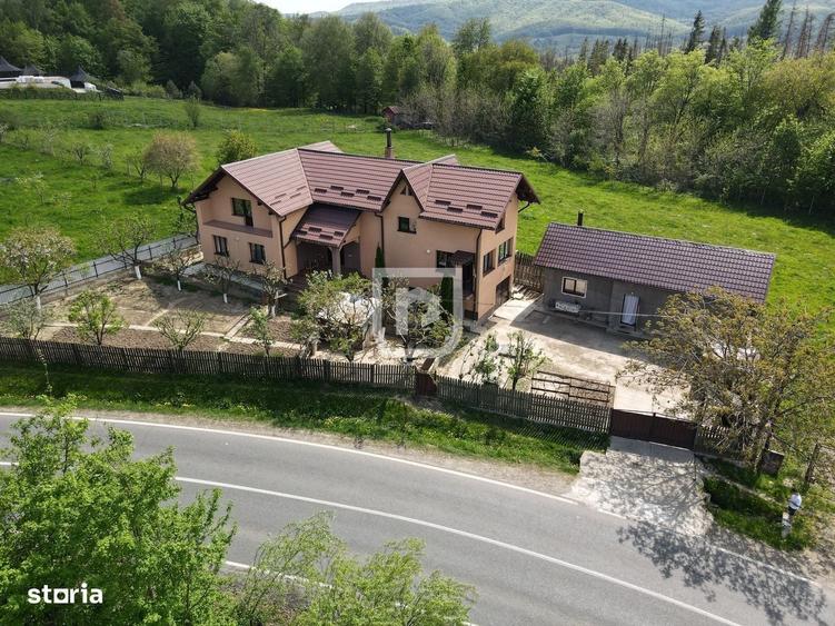 Casă cu 3 camere în Fetești