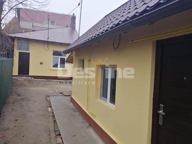Casă individuală cu 2 camere cu Teren 250 Mp în Central