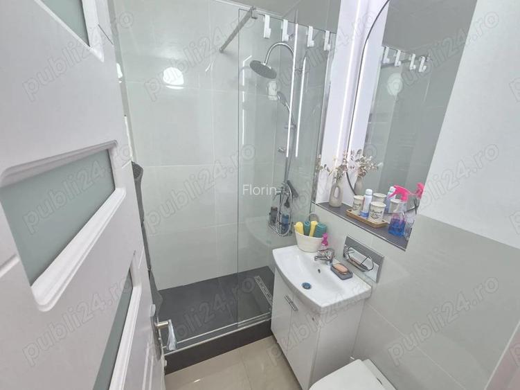 Vanzare Apartament 2 camere cochet mobilat si utilat complet de lux