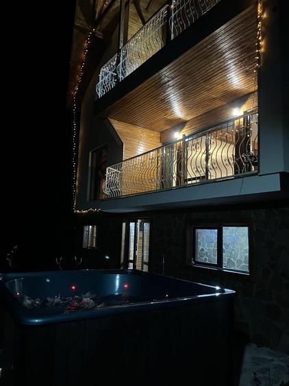 Casă cu 4 camere cu Teren 1000 Mp în Bătrâni